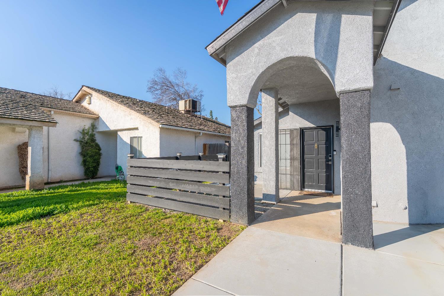 3516 W Dovewood Ave, Fresno, CA 93711