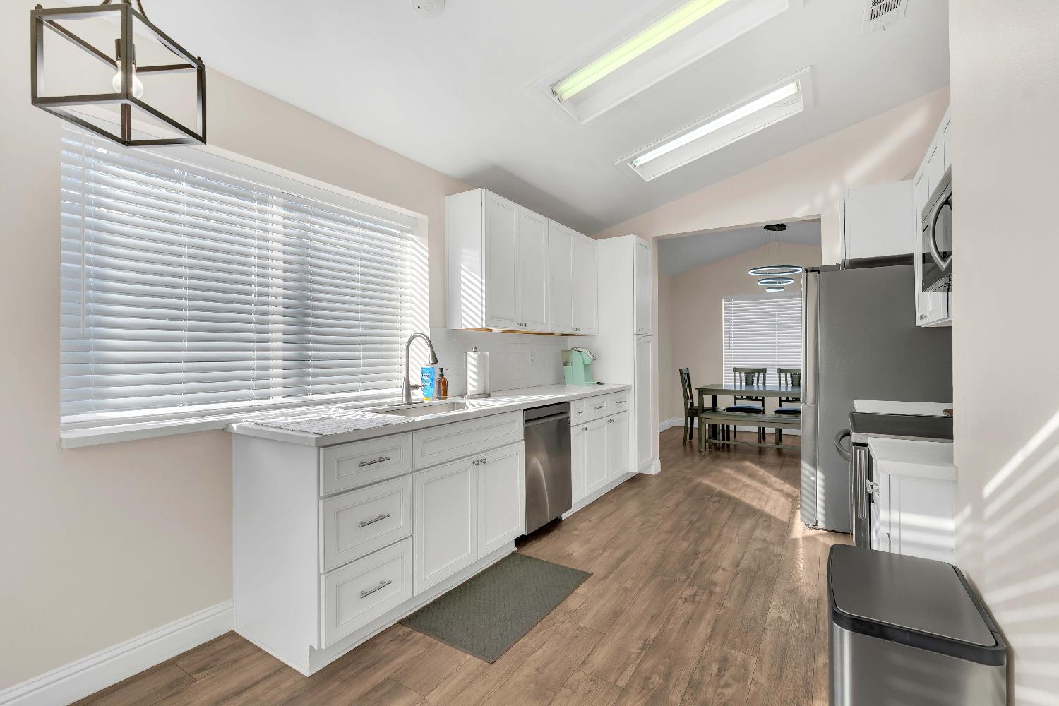 3516 W Dovewood Ave, Fresno, CA 93711