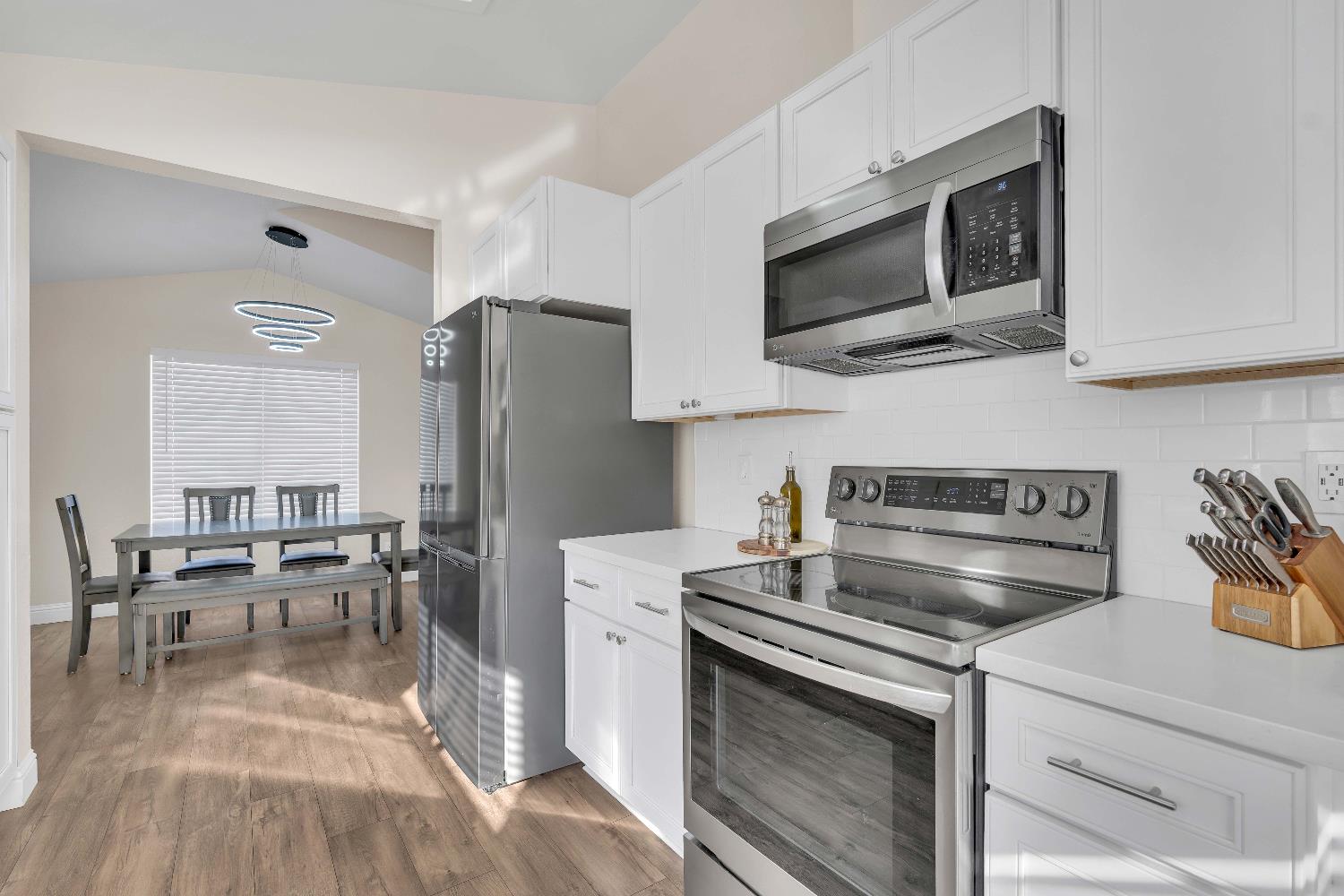 3516 W Dovewood Ave, Fresno, CA 93711