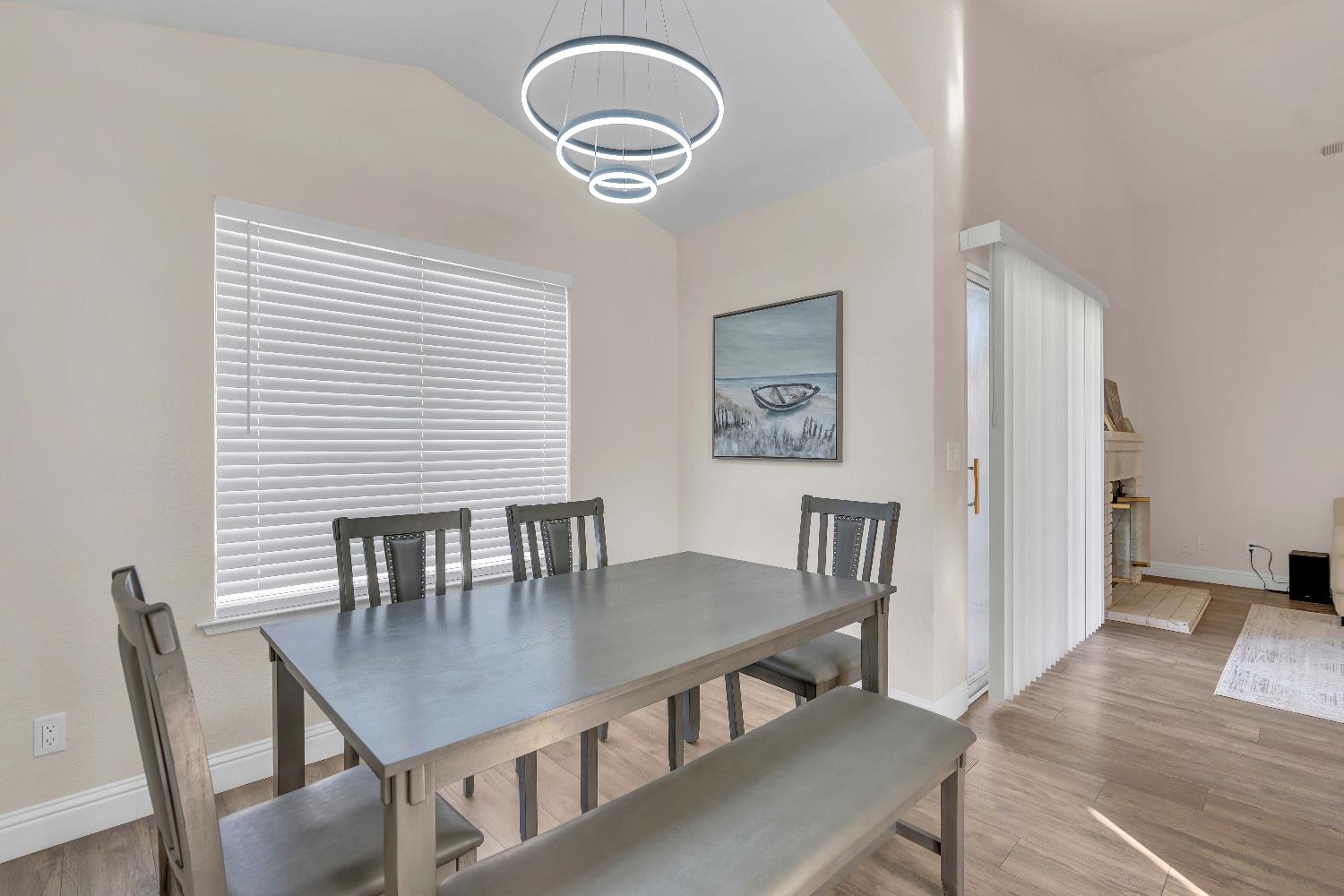 3516 W Dovewood Ave, Fresno, CA 93711