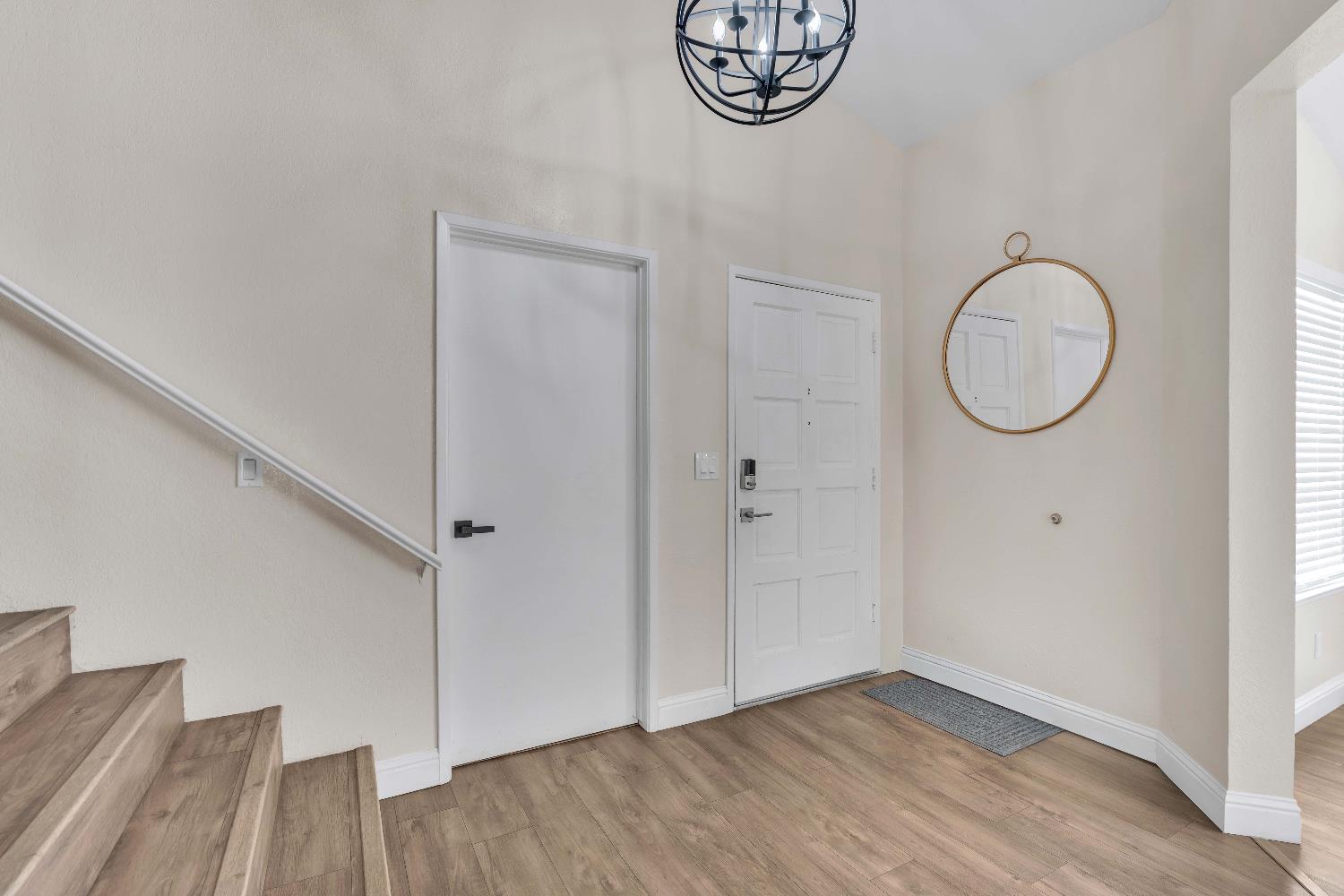 3516 W Dovewood Ave, Fresno, CA 93711