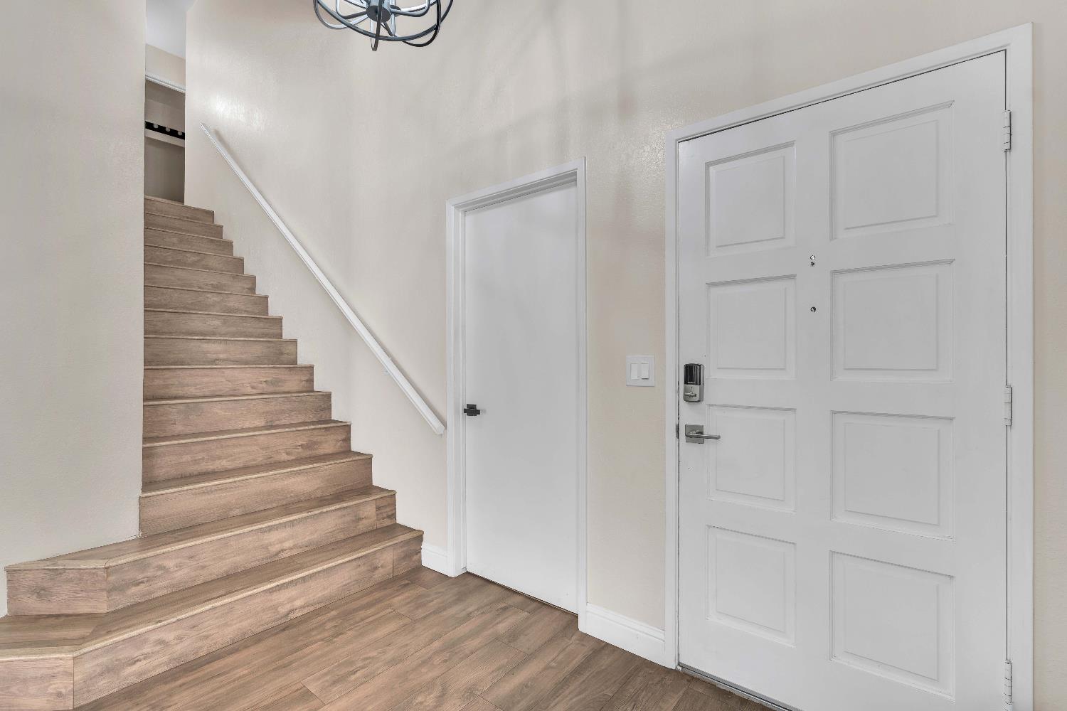 3516 W Dovewood Ave, Fresno, CA 93711