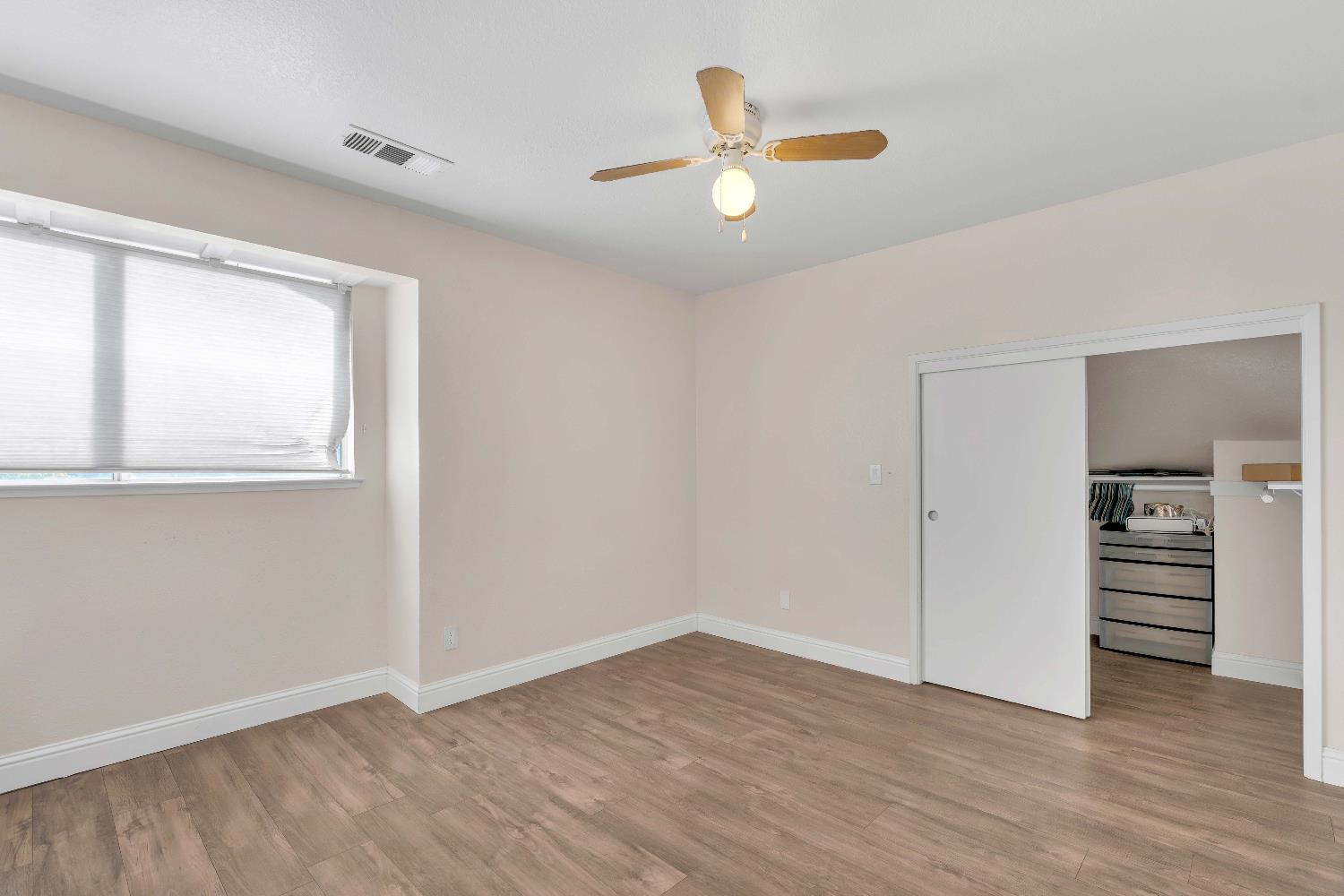 3516 W Dovewood Ave, Fresno, CA 93711