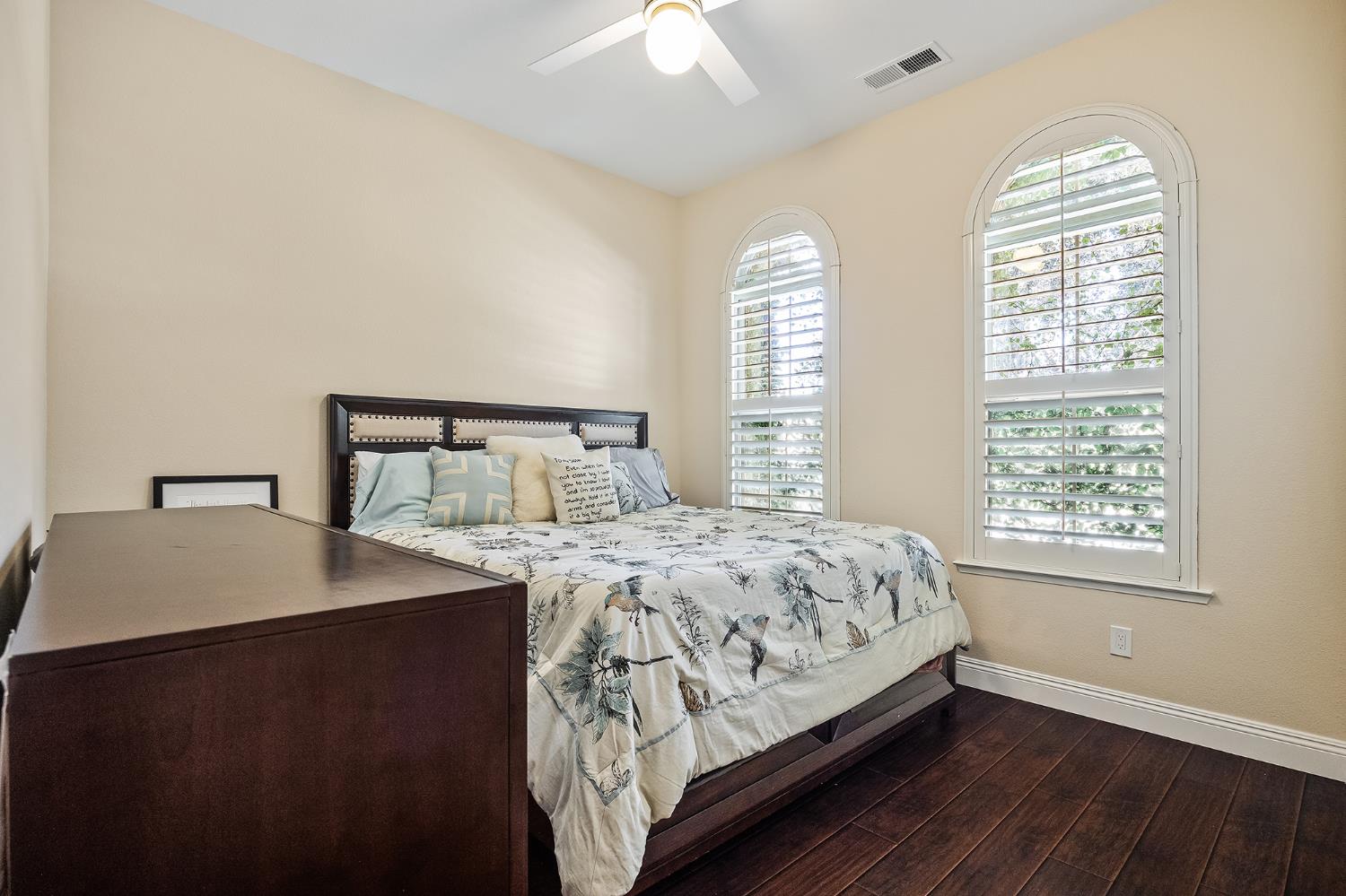 6065 N Sycamore Ave, Fresno, CA 93723