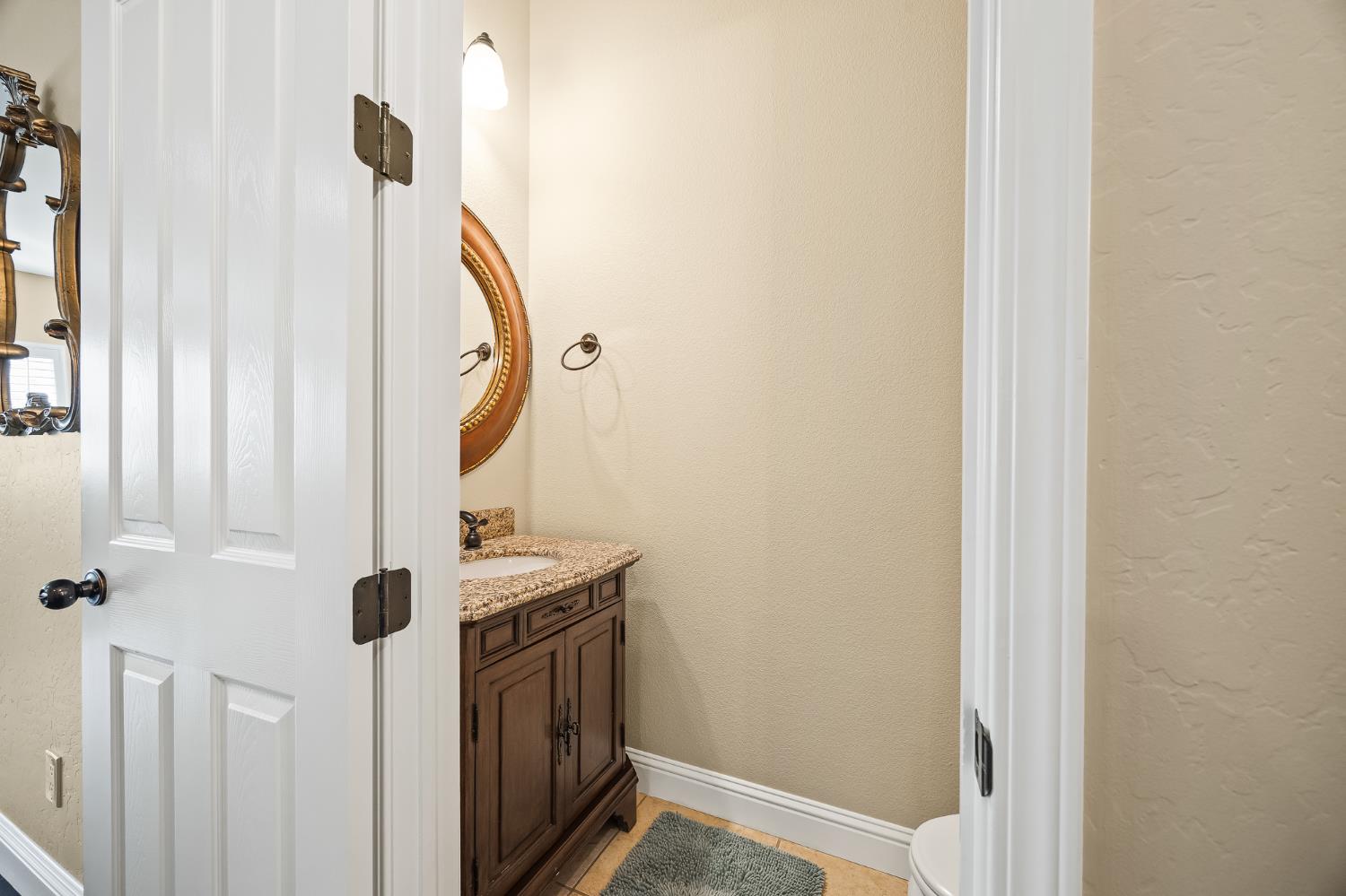 6065 N Sycamore Ave, Fresno, CA 93723