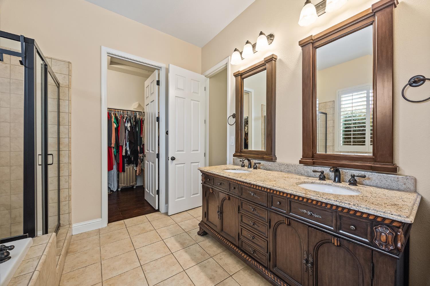 6065 N Sycamore Ave, Fresno, CA 93723