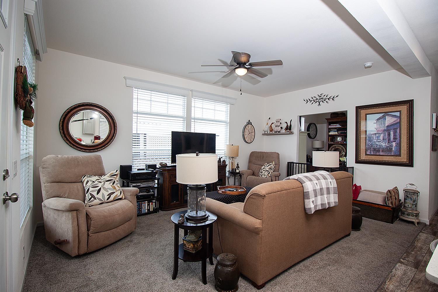 221 W Herndon Ave #Sp 99, Fresno, CA 93650