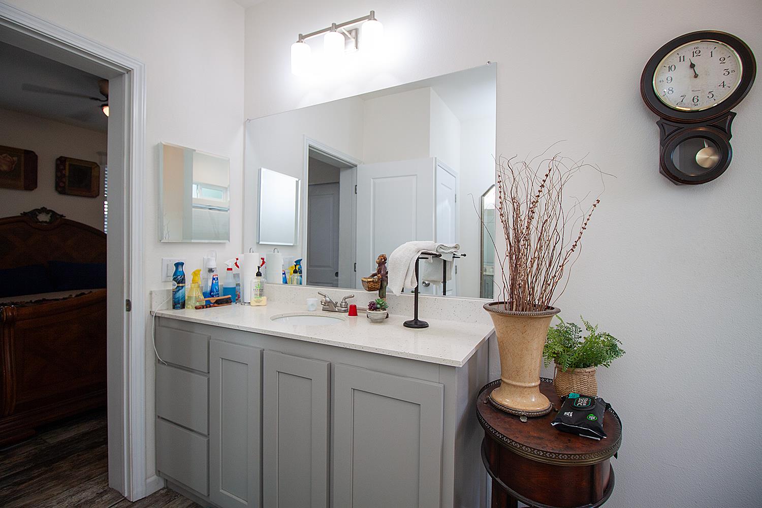 221 W Herndon Ave #Sp 99, Fresno, CA 93650