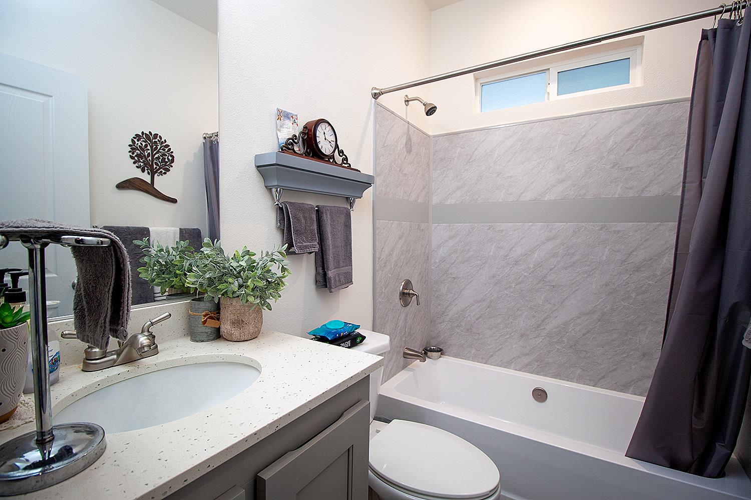 221 W Herndon Ave #Sp 99, Fresno, CA 93650