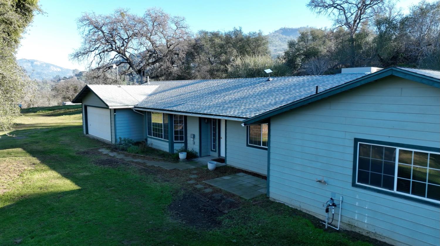 33072 Black Mountain Rd, Tollhouse, CA 93687