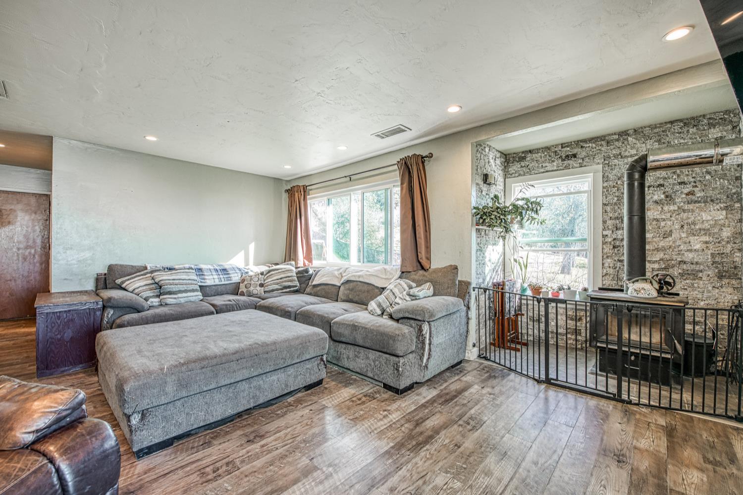 37978 Auberry Rd, Auberry, CA 93602