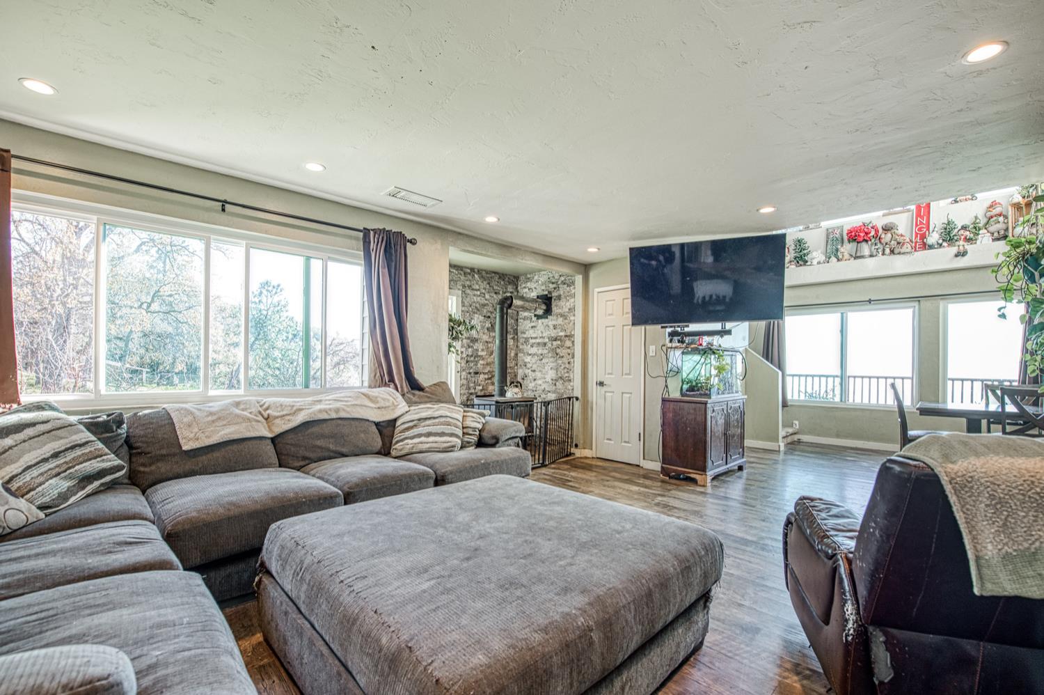 37978 Auberry Rd, Auberry, CA 93602