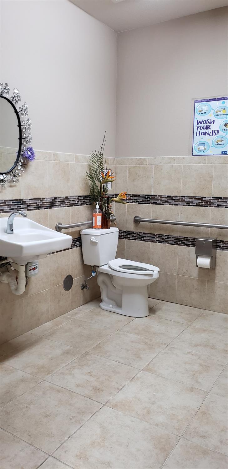 2531 Howard Rd, Madera, CA 93637