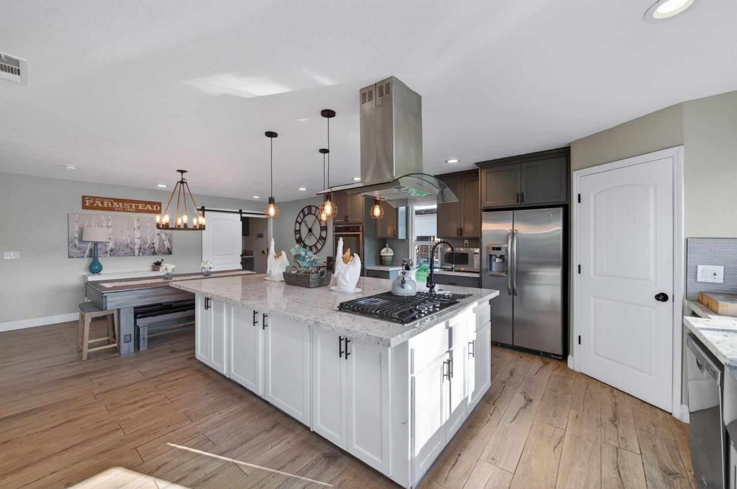 7767 Buckhorn Dr, Sanger, CA 93657