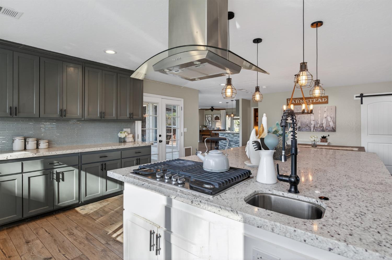 7767 Buckhorn Dr, Sanger, CA 93657