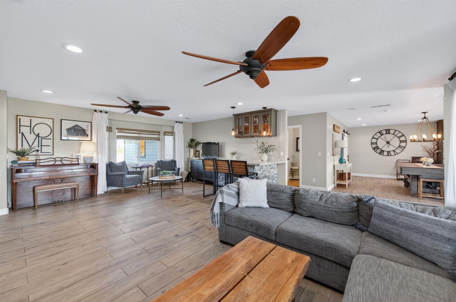 7767 Buckhorn Dr, Sanger, CA 93657