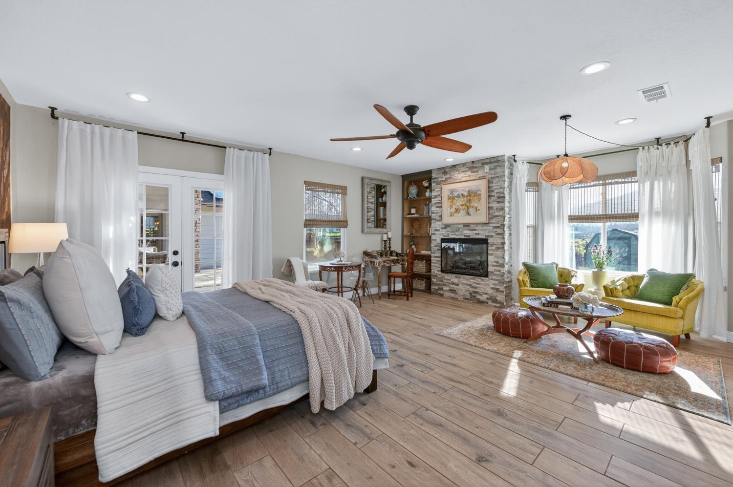 7767 Buckhorn Dr, Sanger, CA 93657