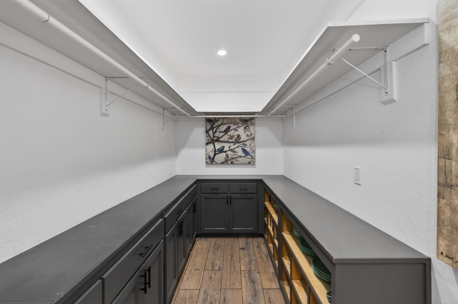 7767 Buckhorn Dr, Sanger, CA 93657