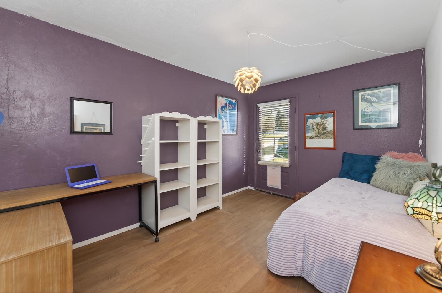 7767 Buckhorn Dr, Sanger, CA 93657