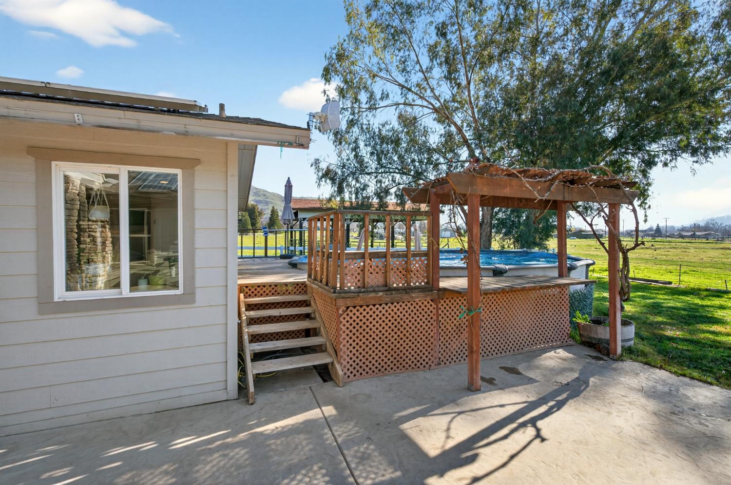 7767 Buckhorn Dr, Sanger, CA 93657