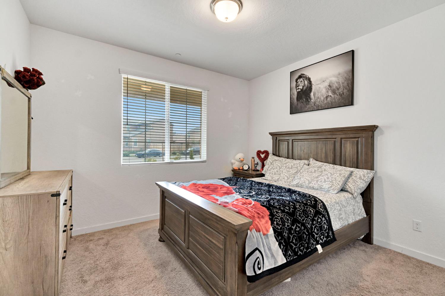 2481 N Pearwood Ave, Fresno, CA 93727