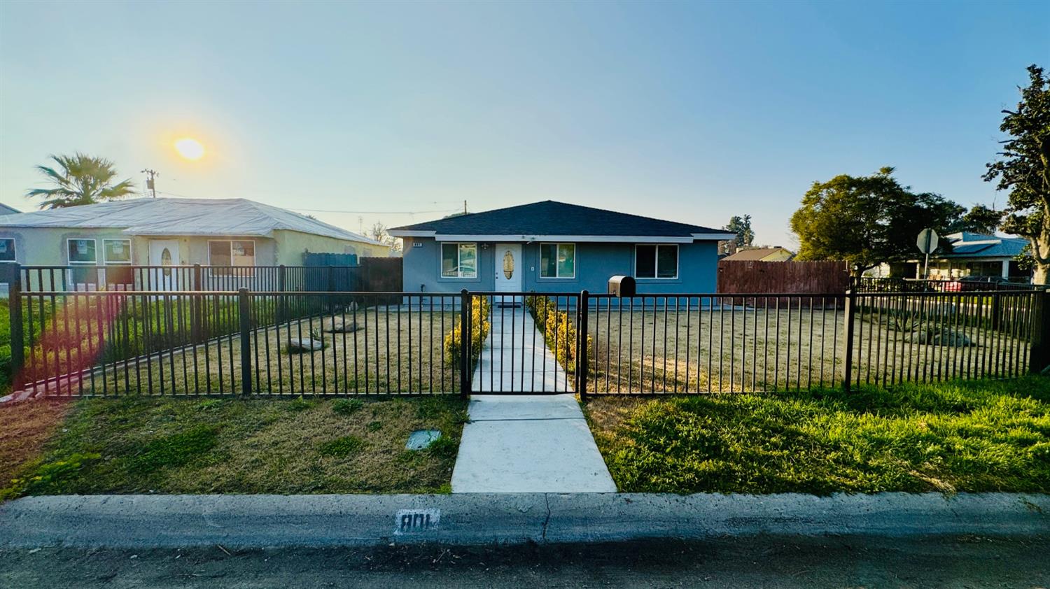 801 S Oleander Ave, Bakersfield, CA 93304