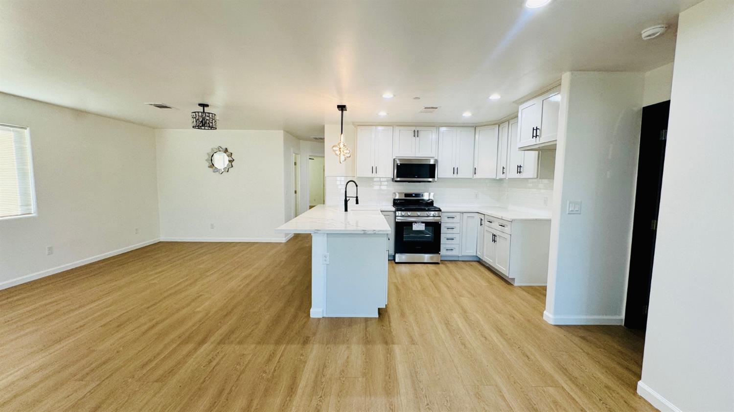 801 S Oleander Ave, Bakersfield, CA 93304