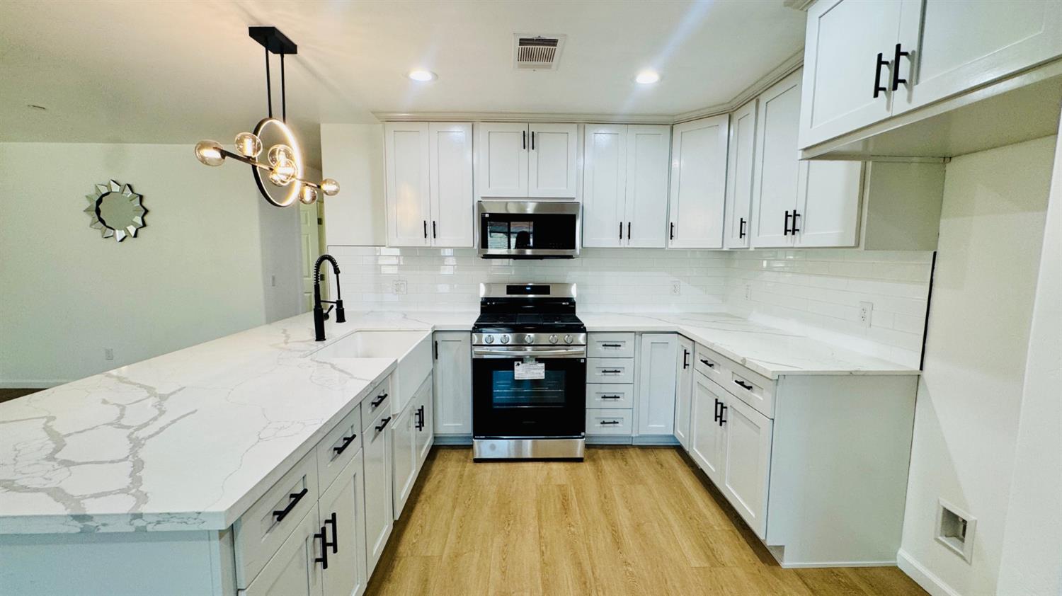 801 S Oleander Ave, Bakersfield, CA 93304