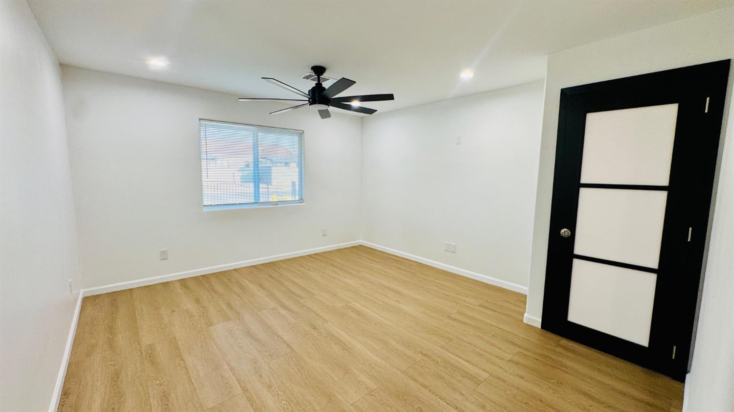 801 S Oleander Ave, Bakersfield, CA 93304