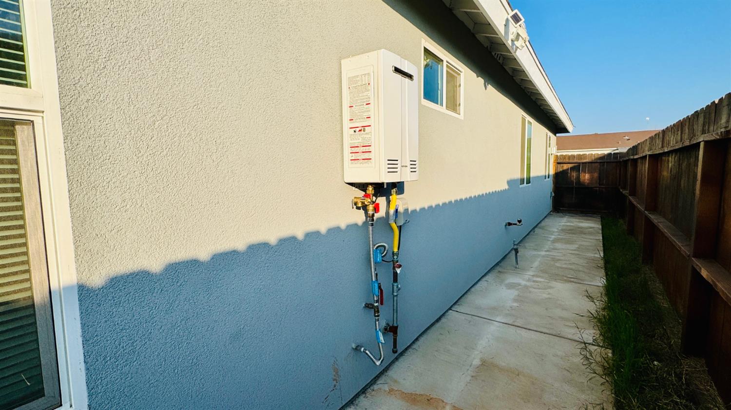 801 S Oleander Ave, Bakersfield, CA 93304