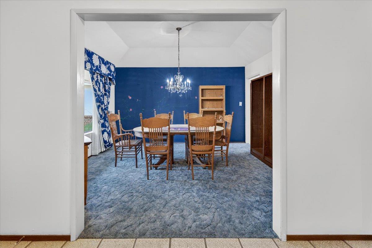 6121 N Montana Ave, Clovis, CA 93619