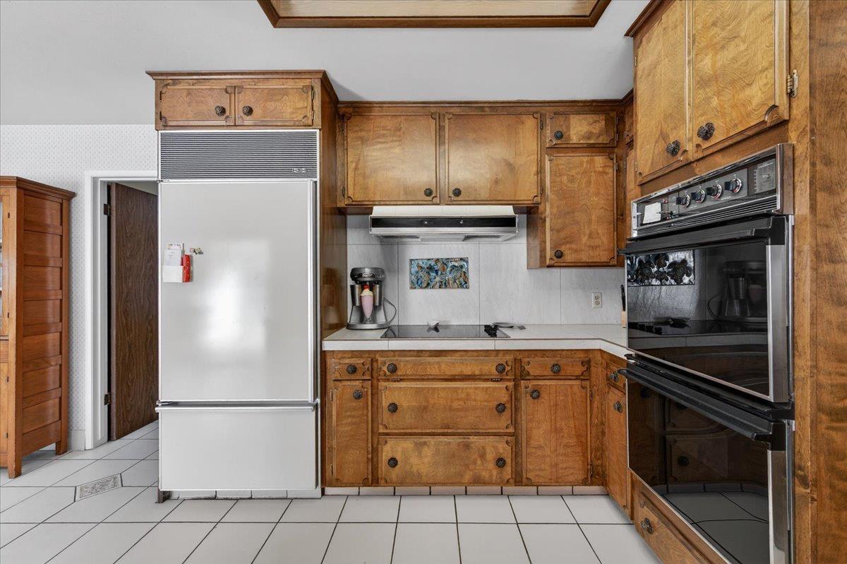 6121 N Montana Ave, Clovis, CA 93619