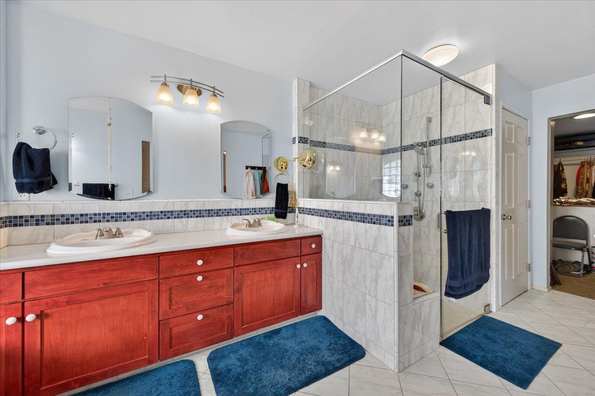 6121 N Montana Ave, Clovis, CA 93619