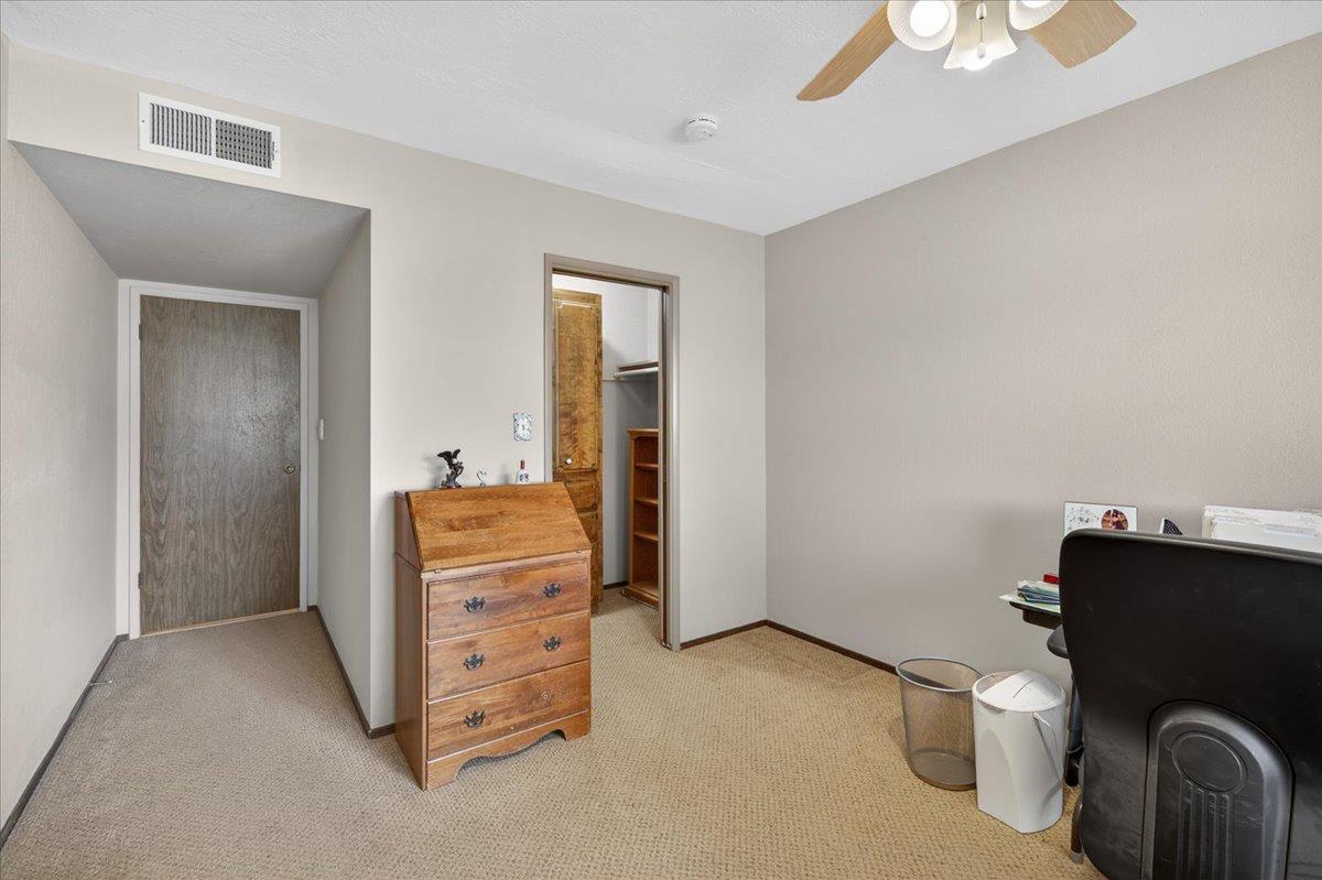 6121 N Montana Ave, Clovis, CA 93619