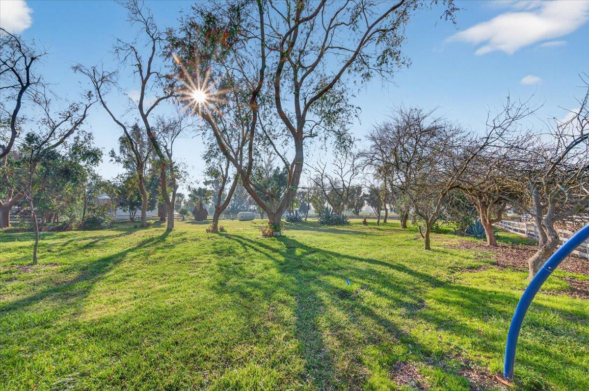 6121 N Montana Ave, Clovis, CA 93619