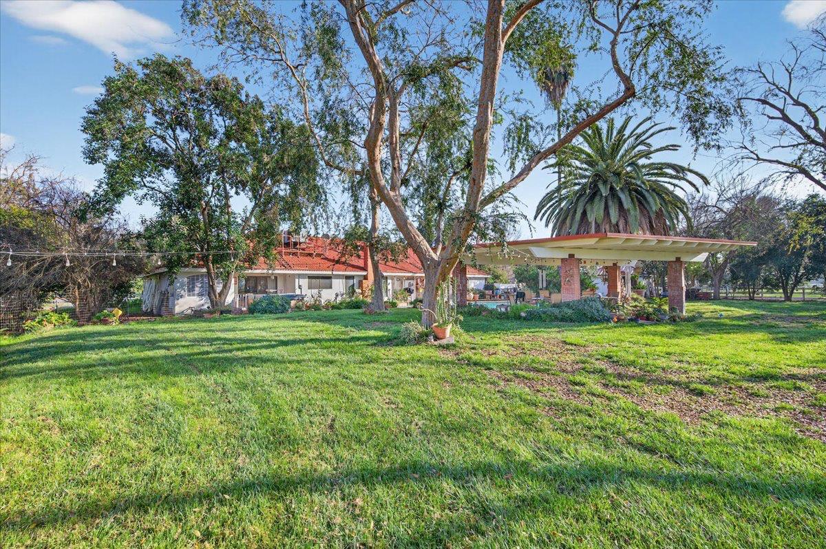 6121 N Montana Ave, Clovis, CA 93619