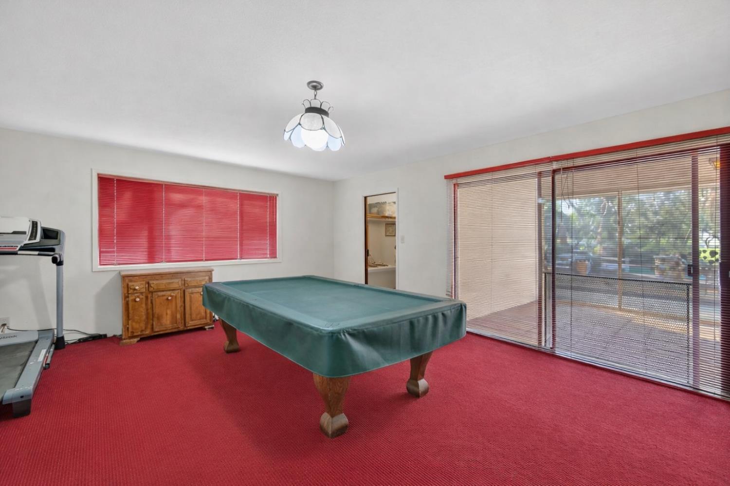 6121 N Montana Ave, Clovis, CA 93619