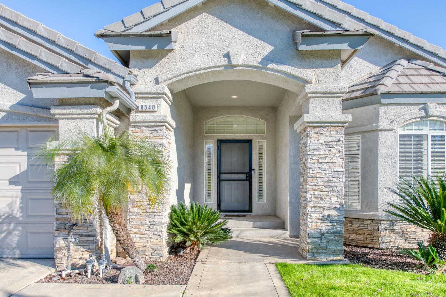 8540 N Talladega Way, Fresno, CA 93720
