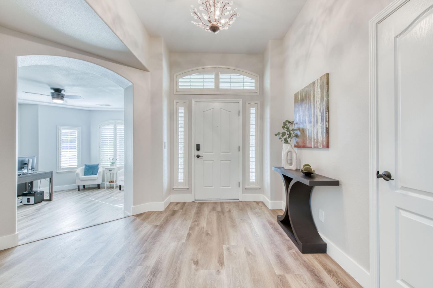 8540 N Talladega Way, Fresno, CA 93720