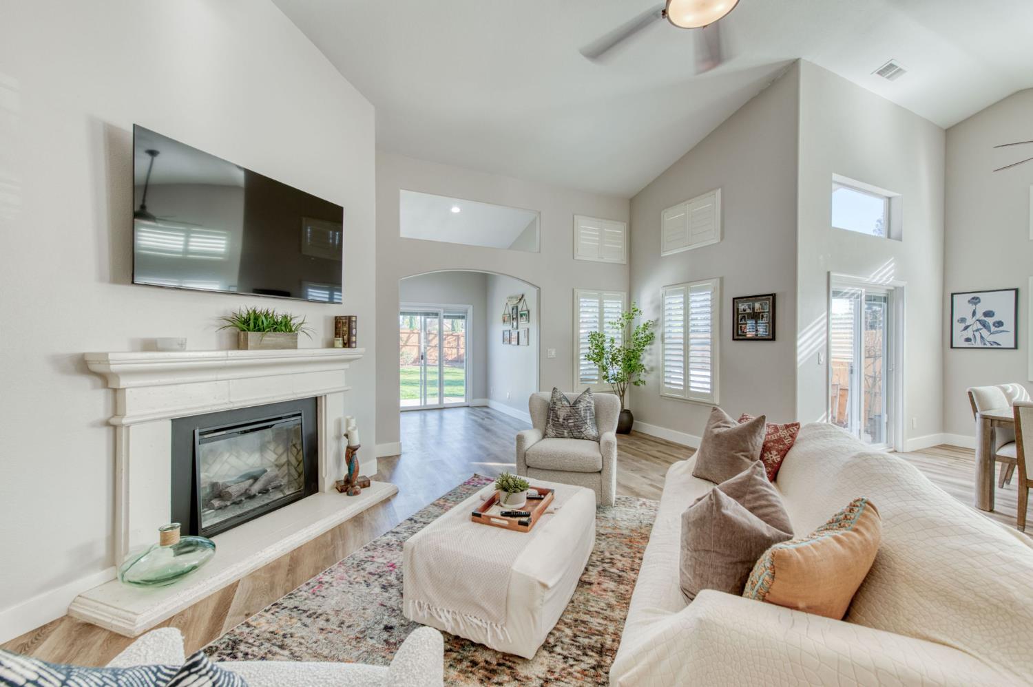 8540 N Talladega Way, Fresno, CA 93720