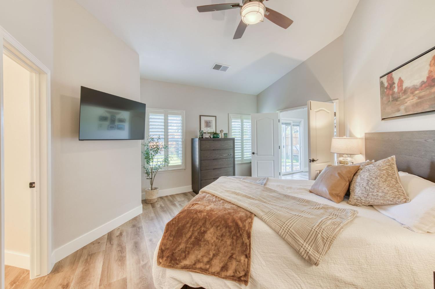 8540 N Talladega Way, Fresno, CA 93720