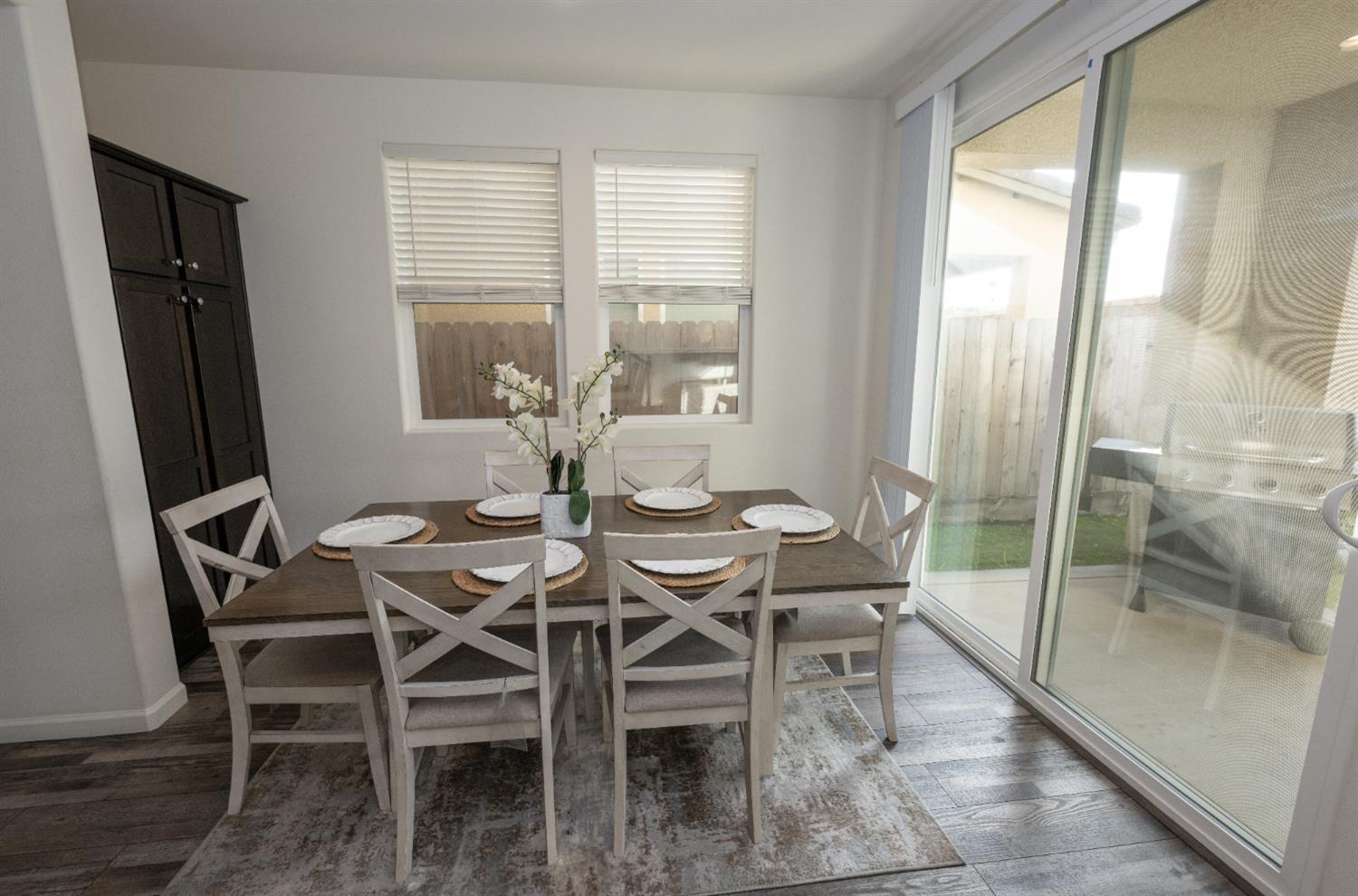 118 Mission Dr S, Madera, CA 93636