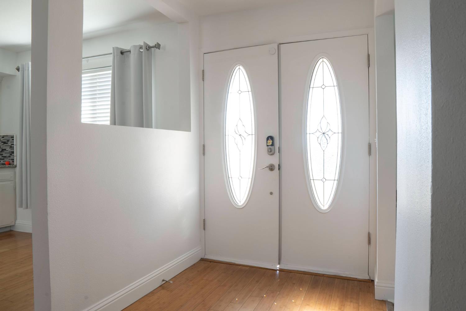 5693 E Madison Ave, Fresno, CA 93727