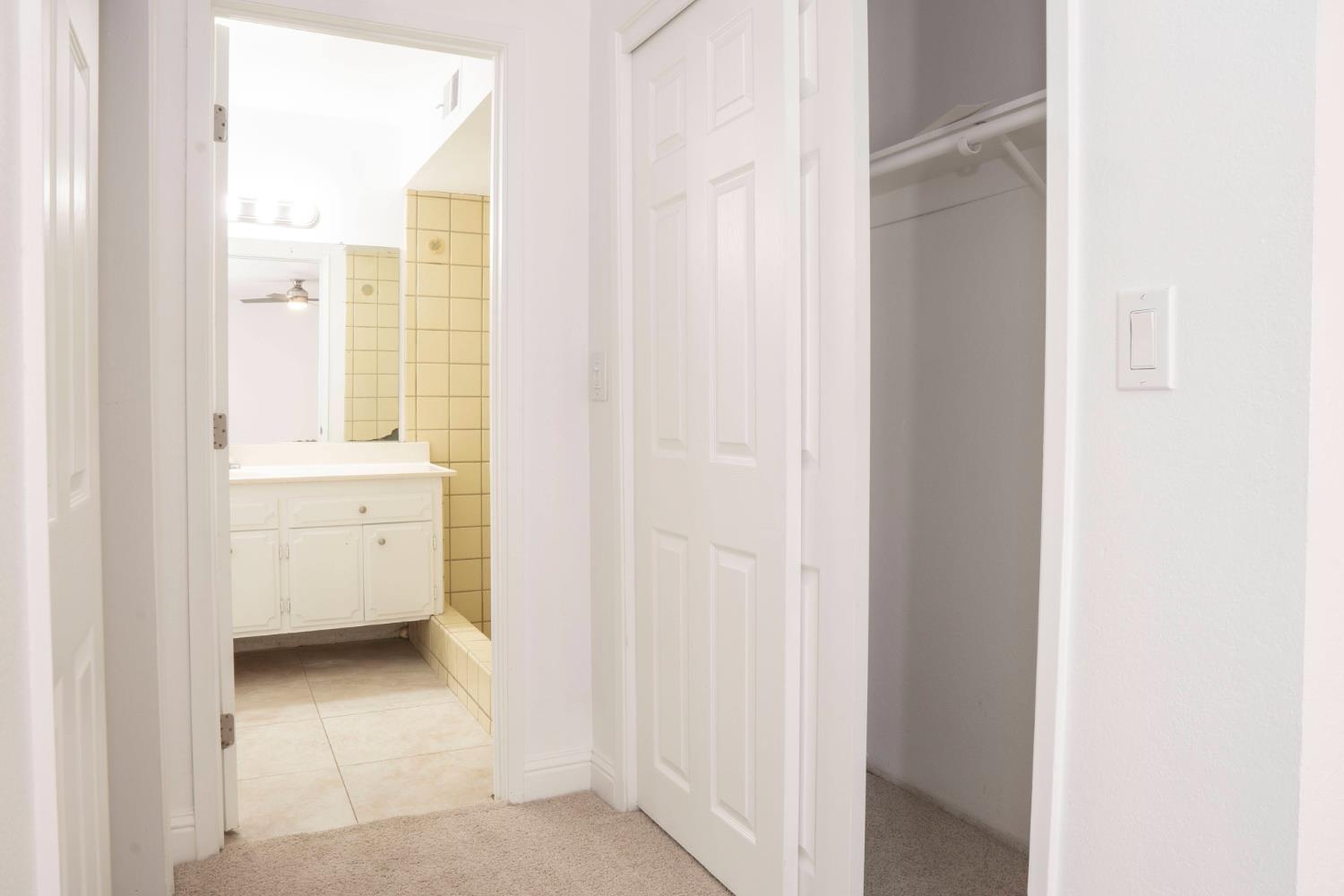 5693 E Madison Ave, Fresno, CA 93727