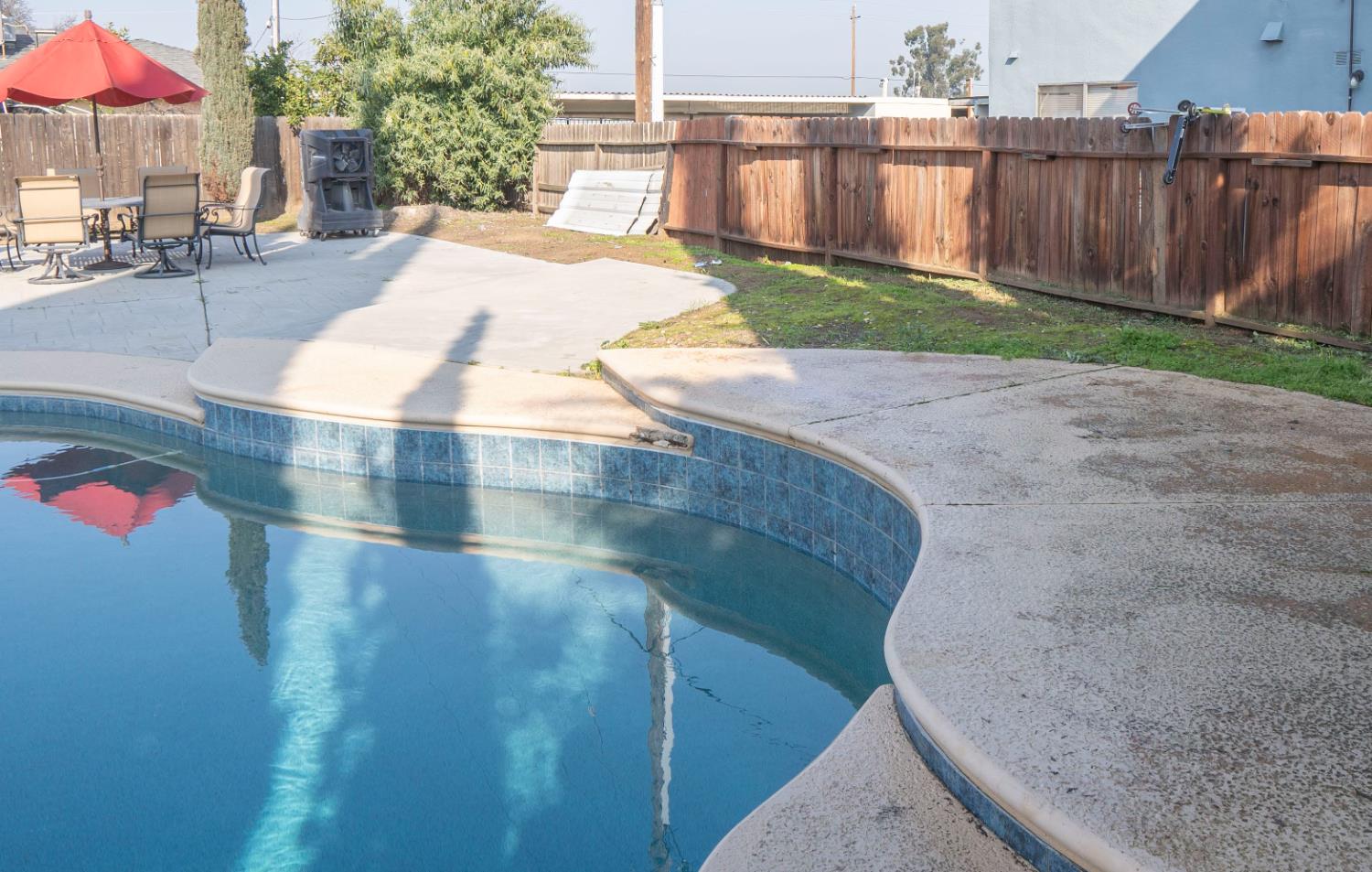 5693 E Madison Ave, Fresno, CA 93727