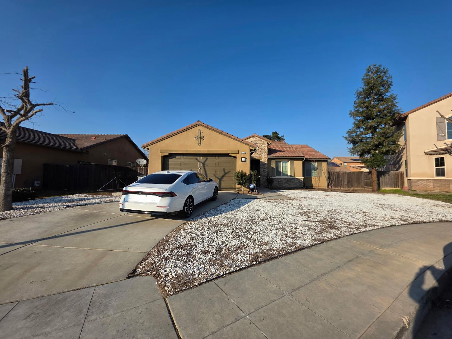 5820 W Ashcroft Ave, Fresno, CA 93722