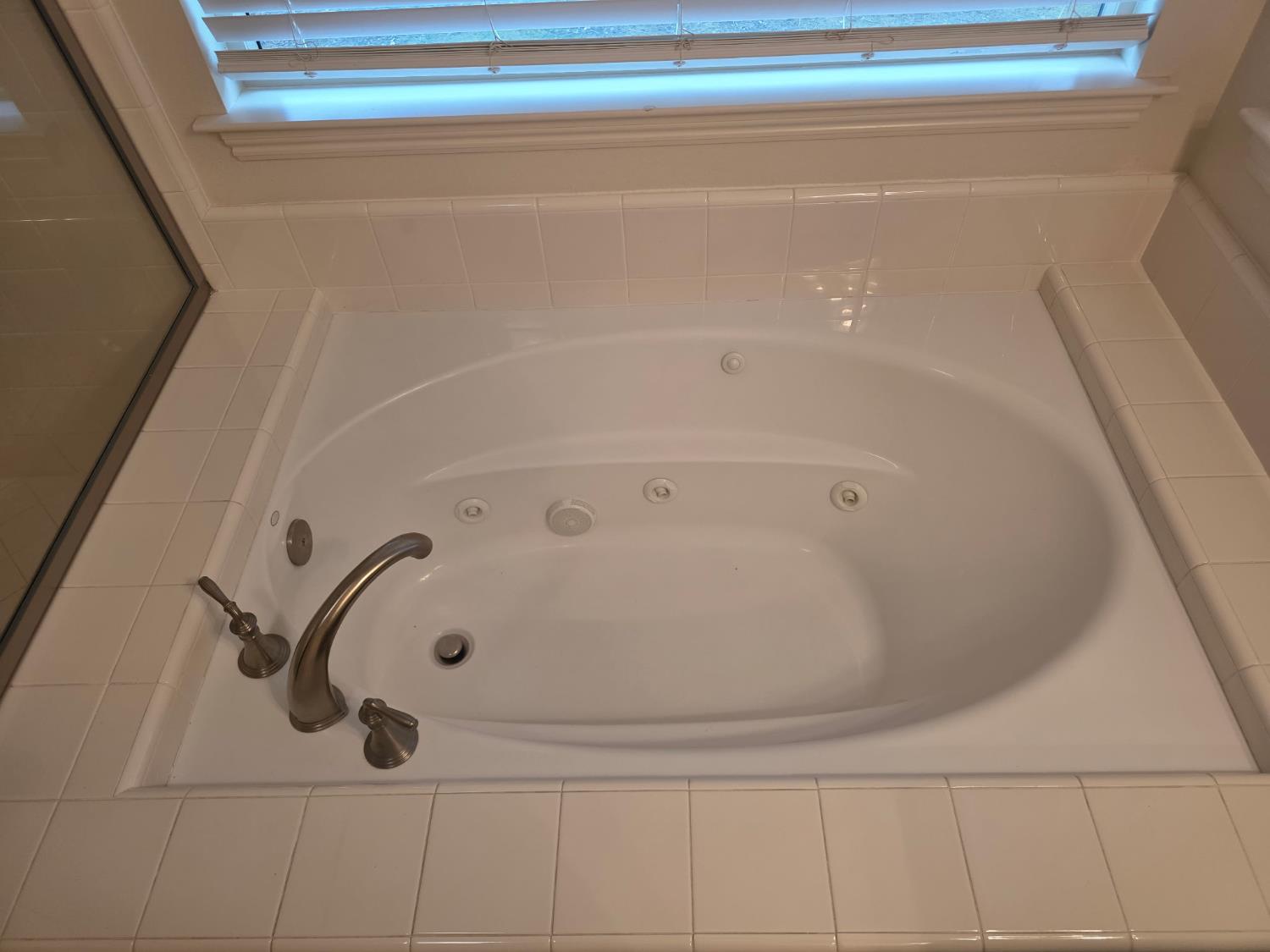 5820 W Ashcroft Ave, Fresno, CA 93722