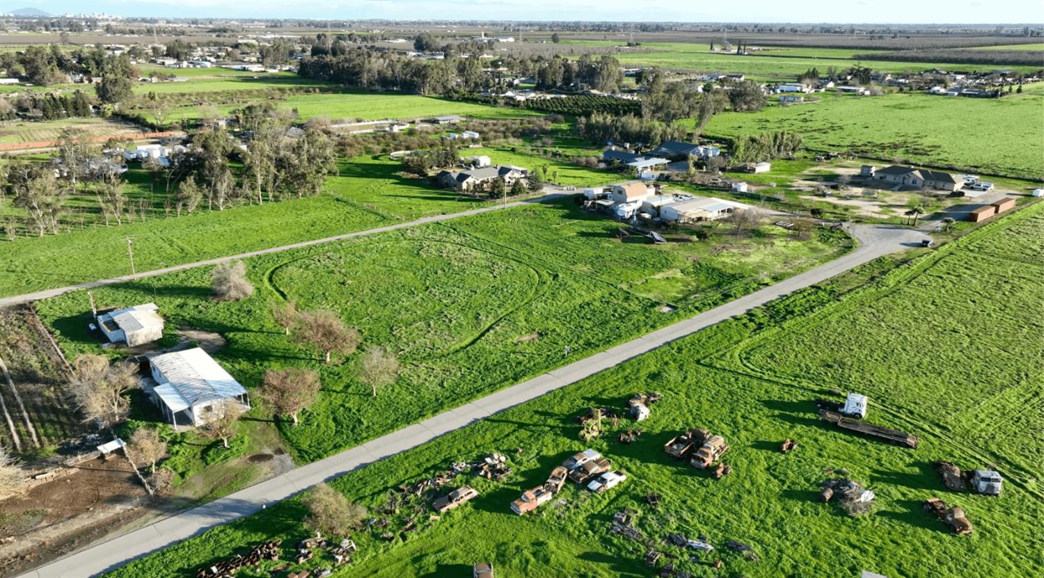 1384 N Ensley Ln, Fresno, CA 93723