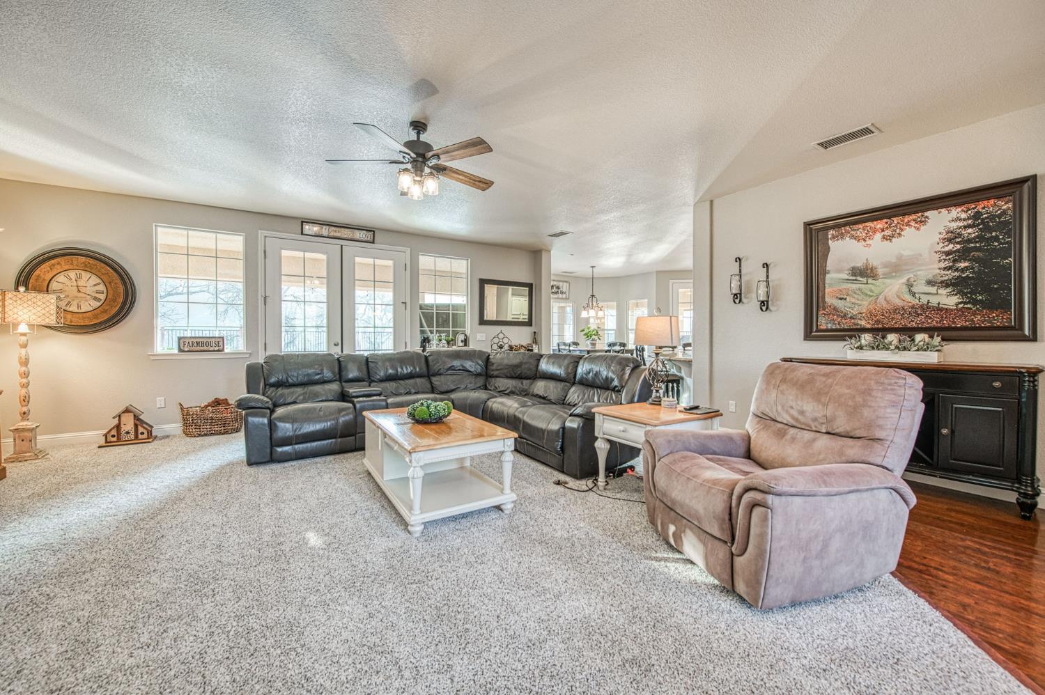 9855 Millerton Rd, Clovis, CA 93619