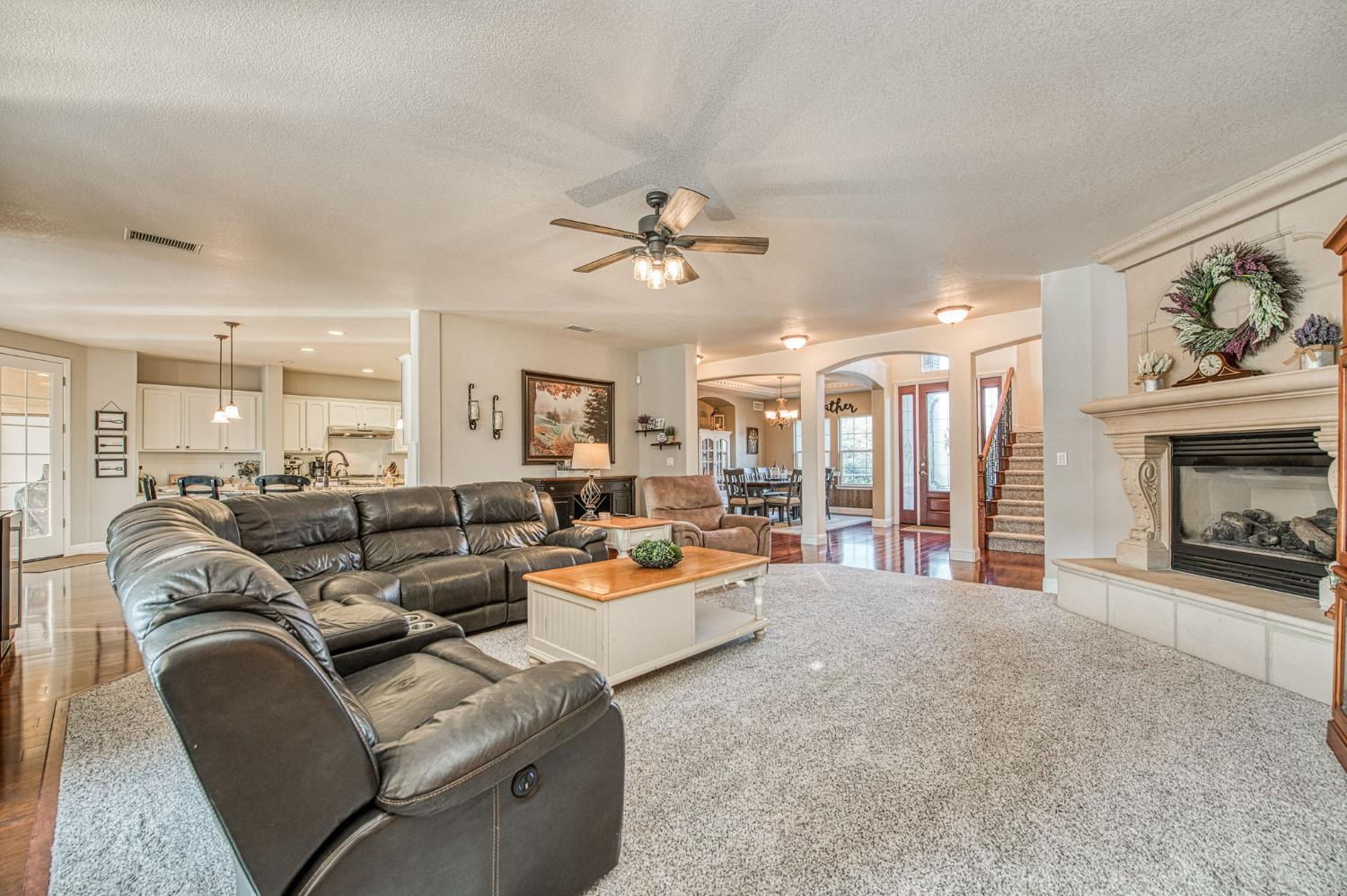 9855 Millerton Rd, Clovis, CA 93619